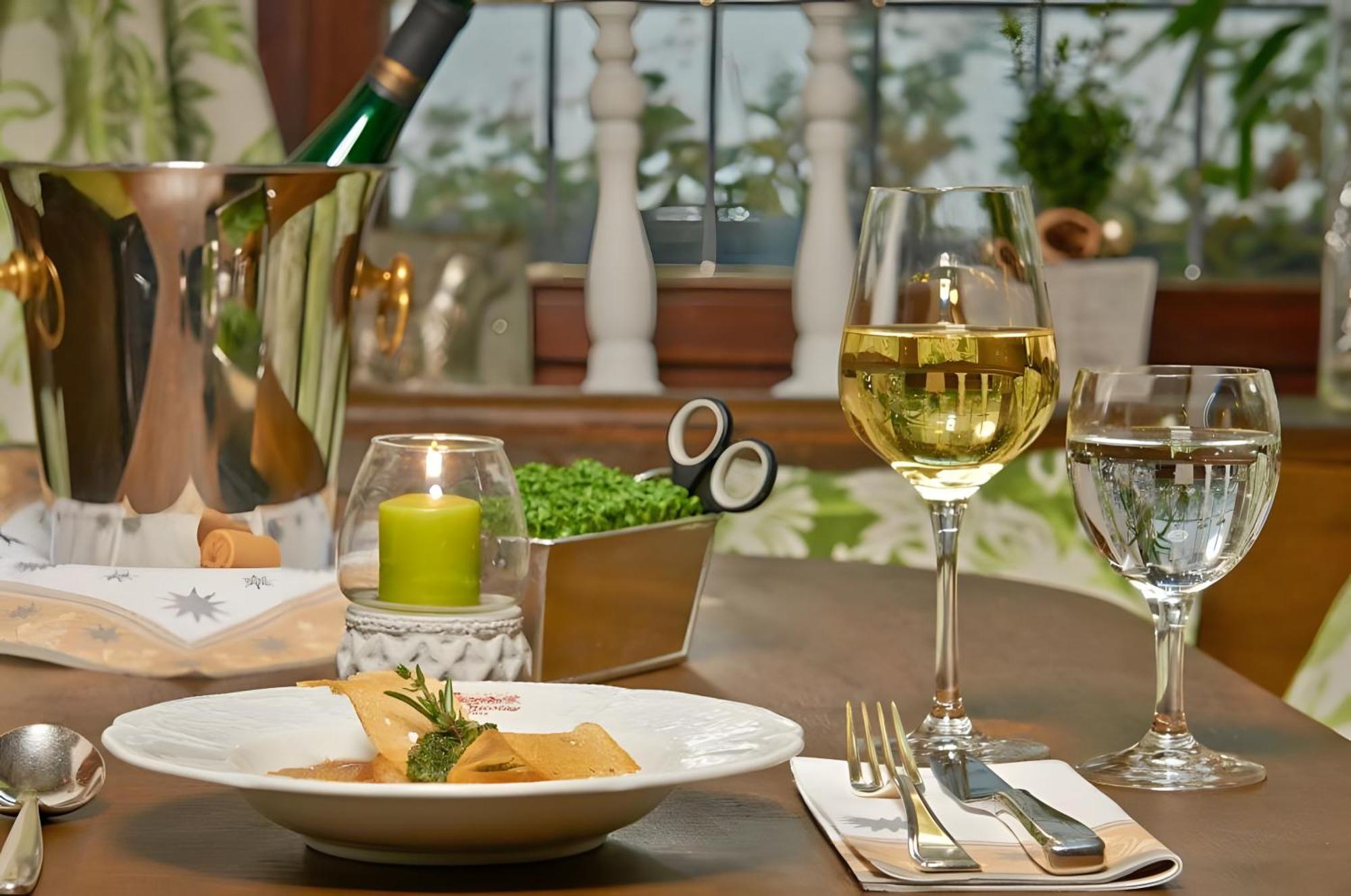 Vegan Hotel Und Restaurants Nicolay 1881 زلتنغن راختخ المظهر الخارجي الصورة