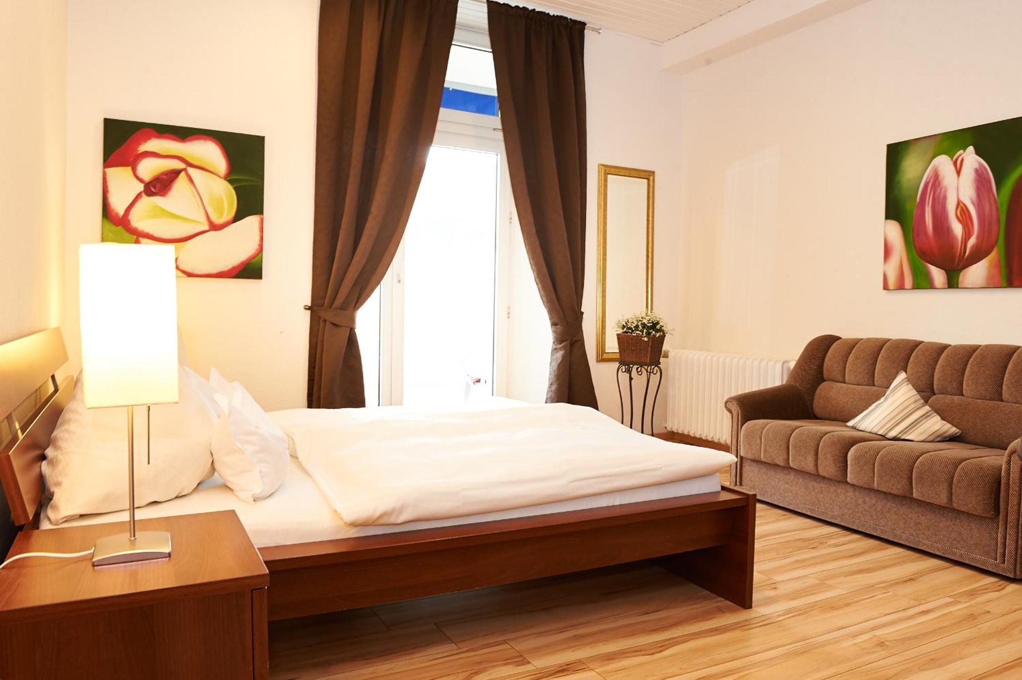 Vegan Hotel Und Restaurants Nicolay 1881 زلتنغن راختخ المظهر الخارجي الصورة